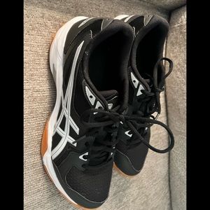 ASICS womens court shoe size 10